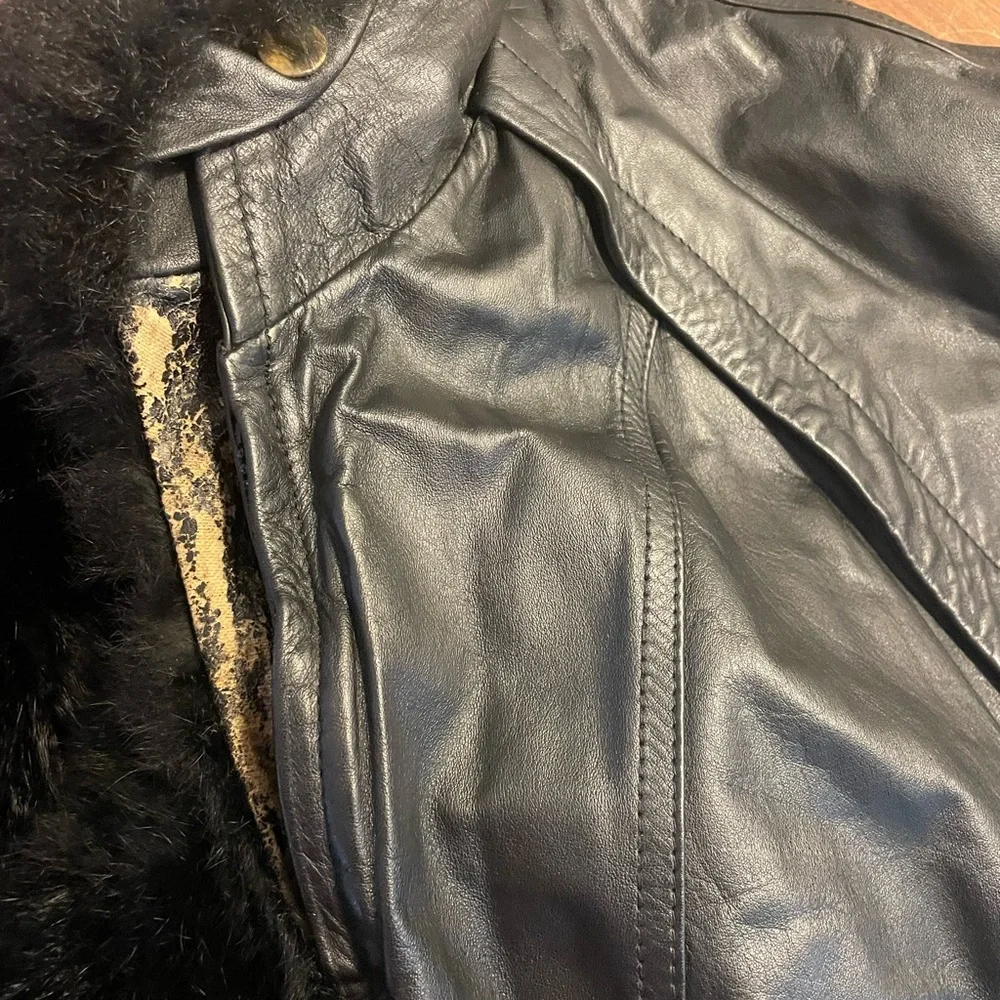 Cropped Black Leather Bomber Jacket w/ FULL Removable Fur Lining – Made in Korea - Picture 7 of 11
